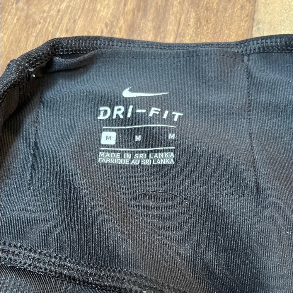 Nike Dri-Fit Black and Gray Leggings - Picture 5 of 6
